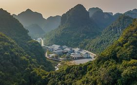 Hilton Quang Hanh Onsen Resort